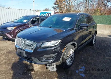 2019 Lincoln Mkc Standard z USA, uszkodzony, nr VIN 5LMCJ1C92KUL39647